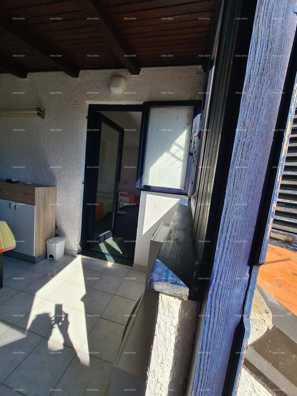 Apartma na prodajo v Barbarigi – prva vrsta do morja