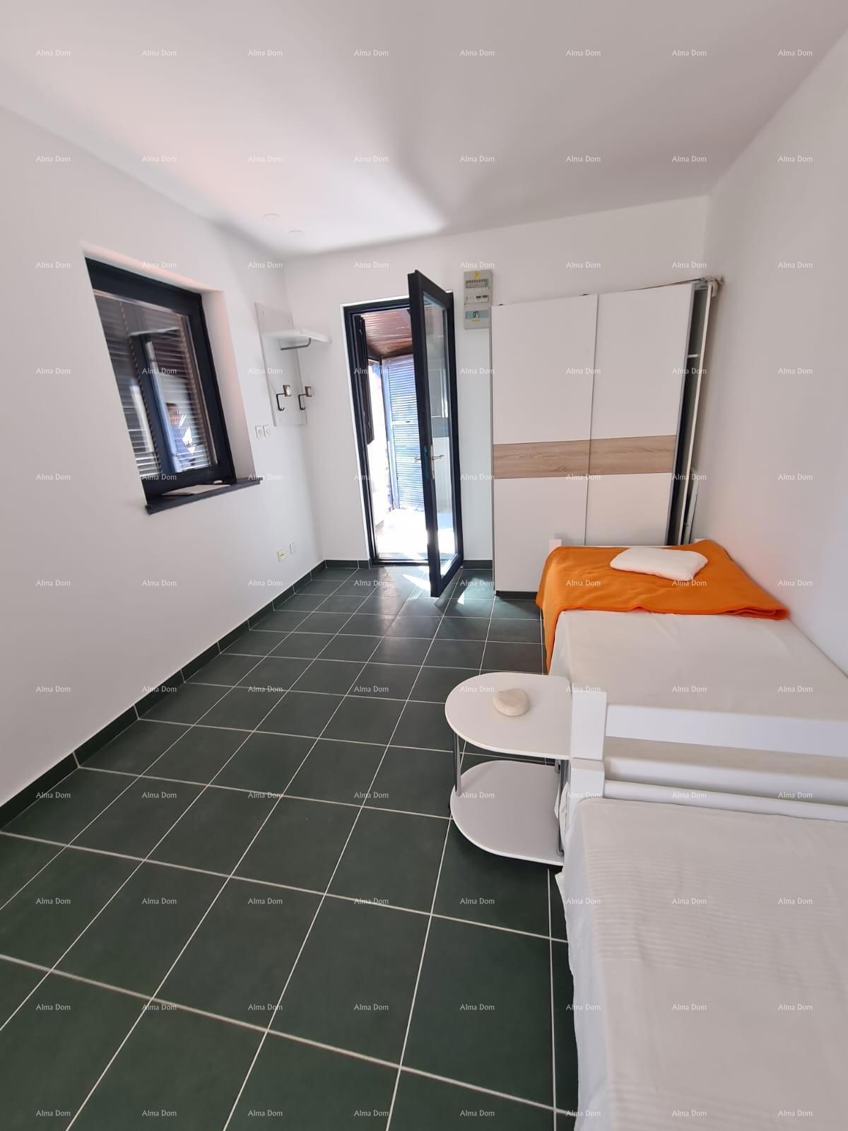 Apartma na prodajo v Barbarigi – prva vrsta do morja