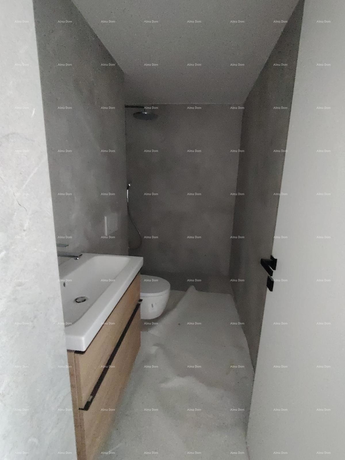 Prodamo stanovanja v stanovanjsko poslovni stavbi s pogledom na morje, center Umaga! / S9a