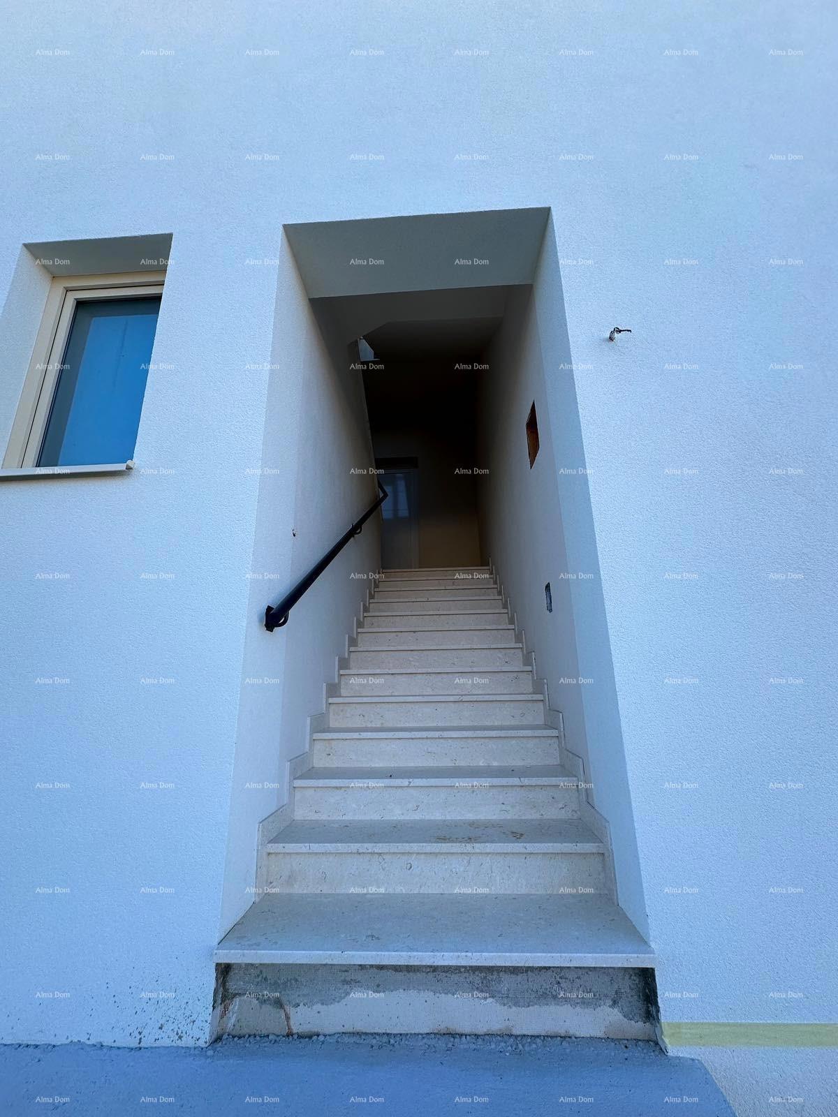 Prodaja stanovanja, Poreč. Popolnoma opremljeno.