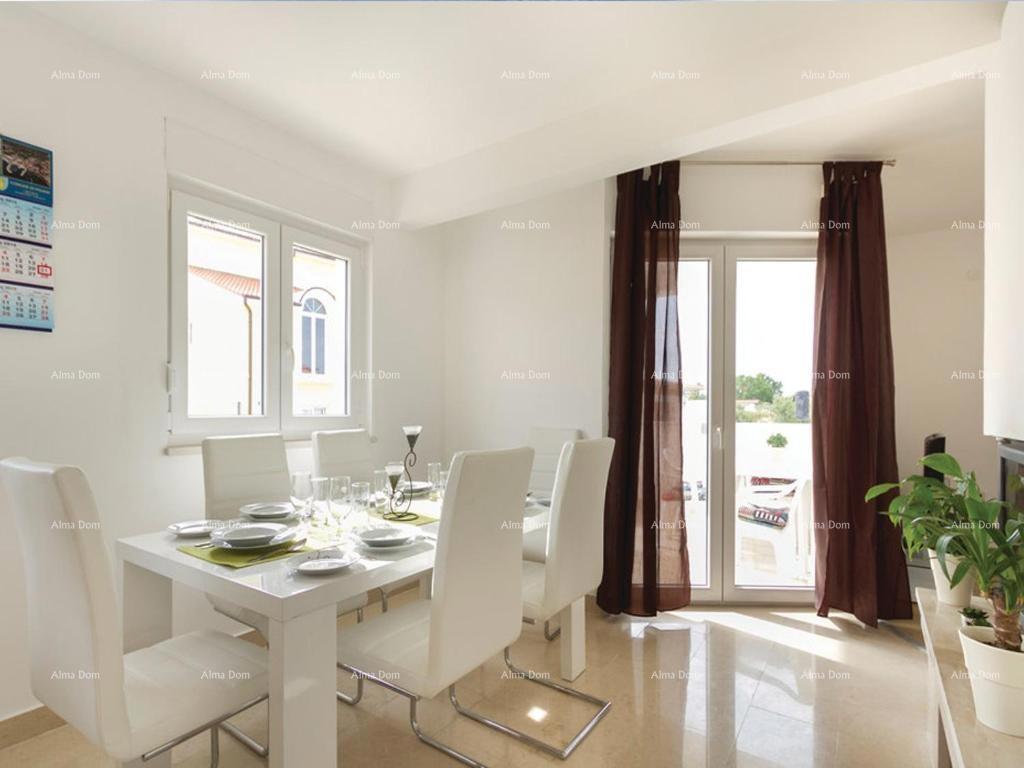 The translated title in Slovenian would be: