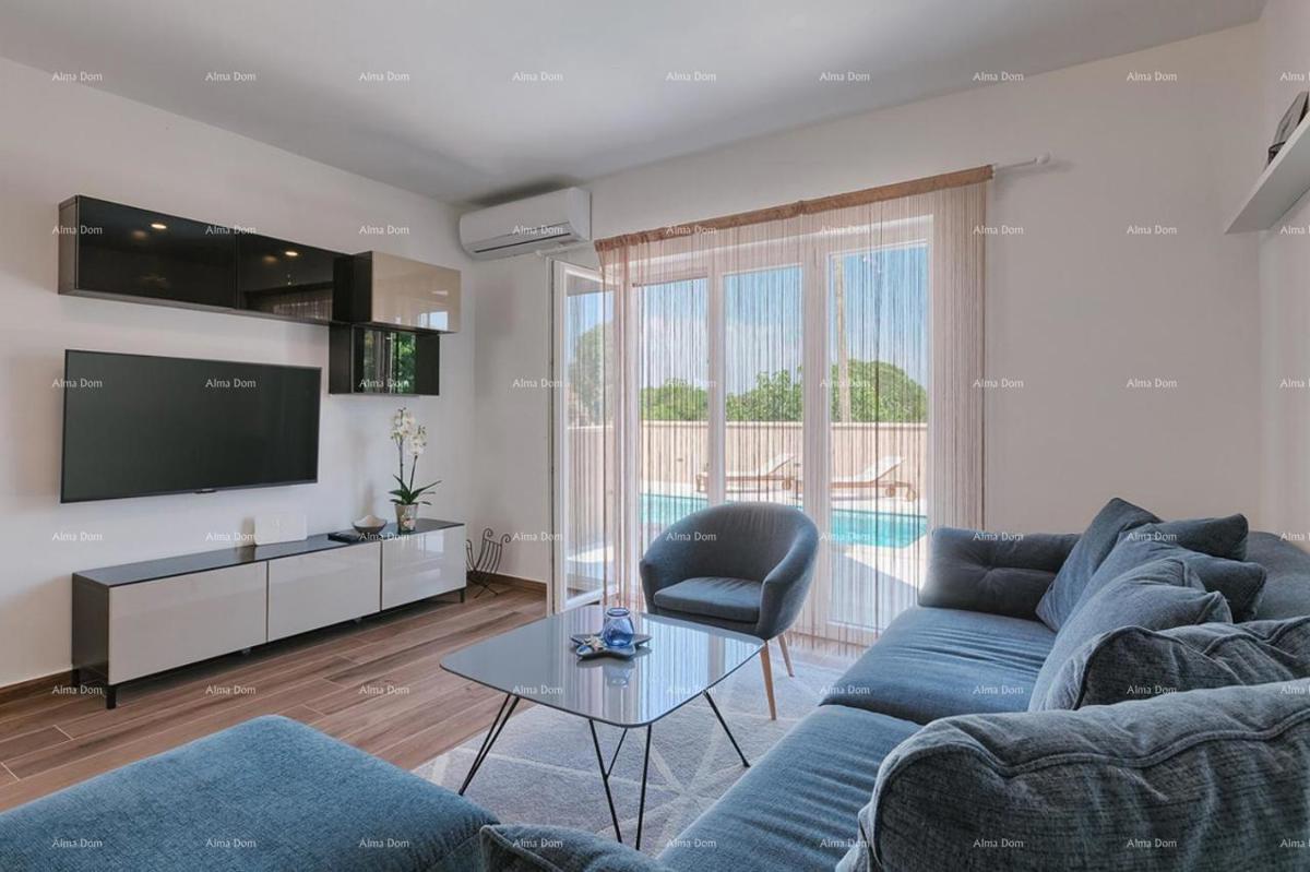 Novo! Čudovita vila v bližini Pule.Štinjan.