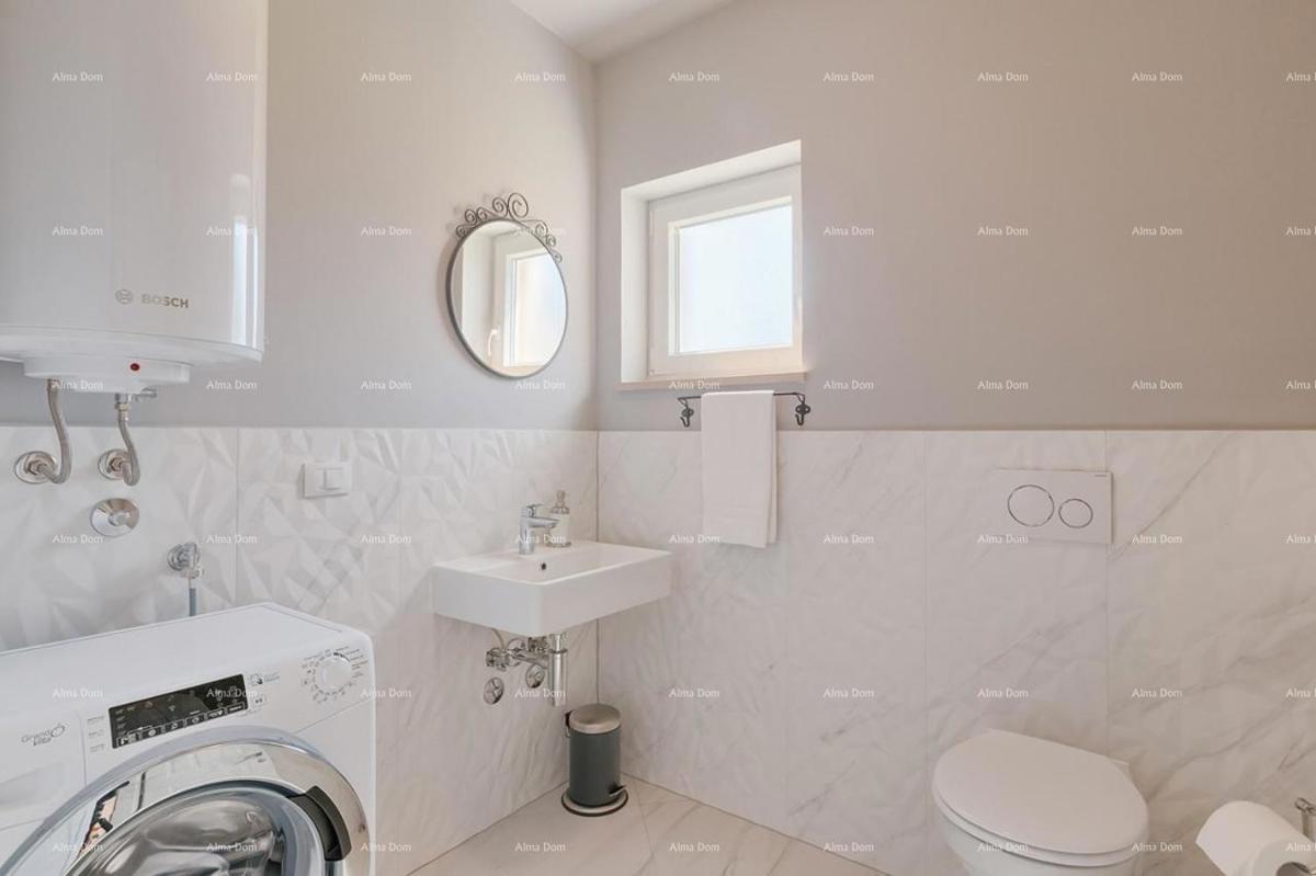 Novo! Čudovita vila v bližini Pule.Štinjan.