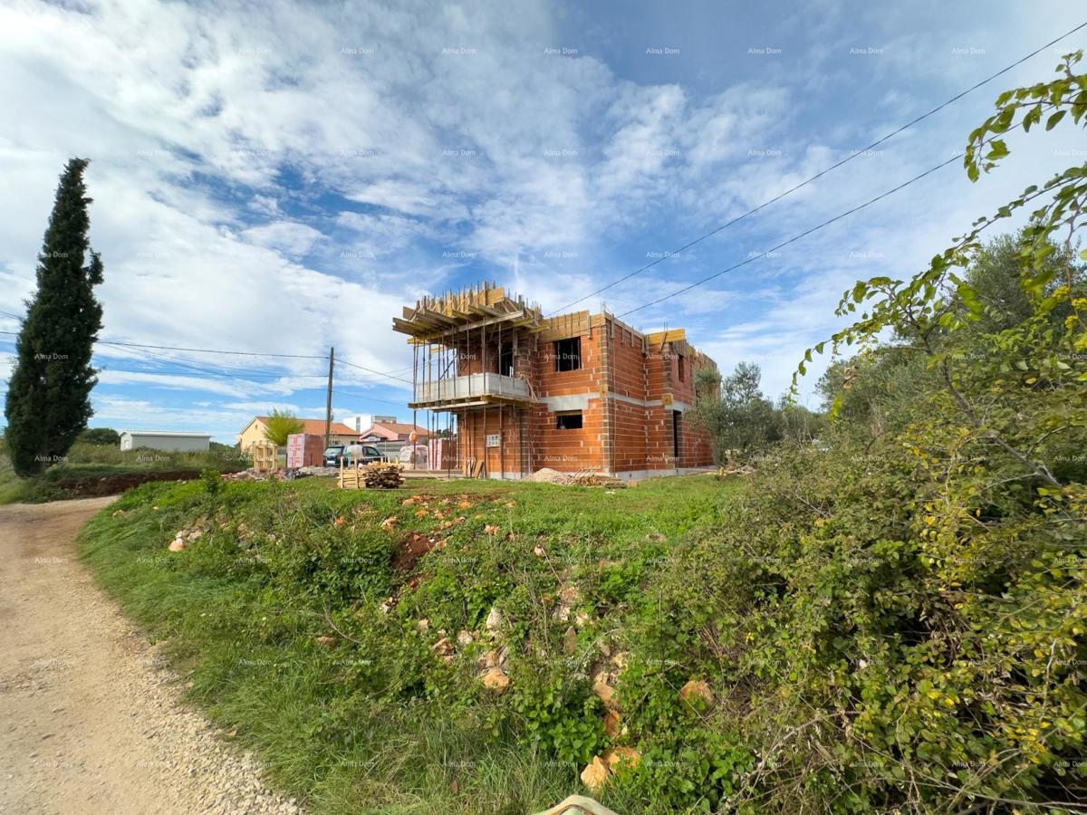 Sure! Please provide the title you would like me to translate into Slovenian (slv).