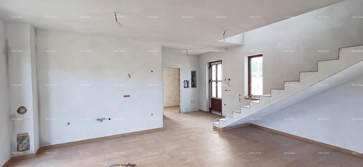 Prodaja moderne hiše s bazenom v mirnem in lepem istrskem kraju,  Svetvinčenat!