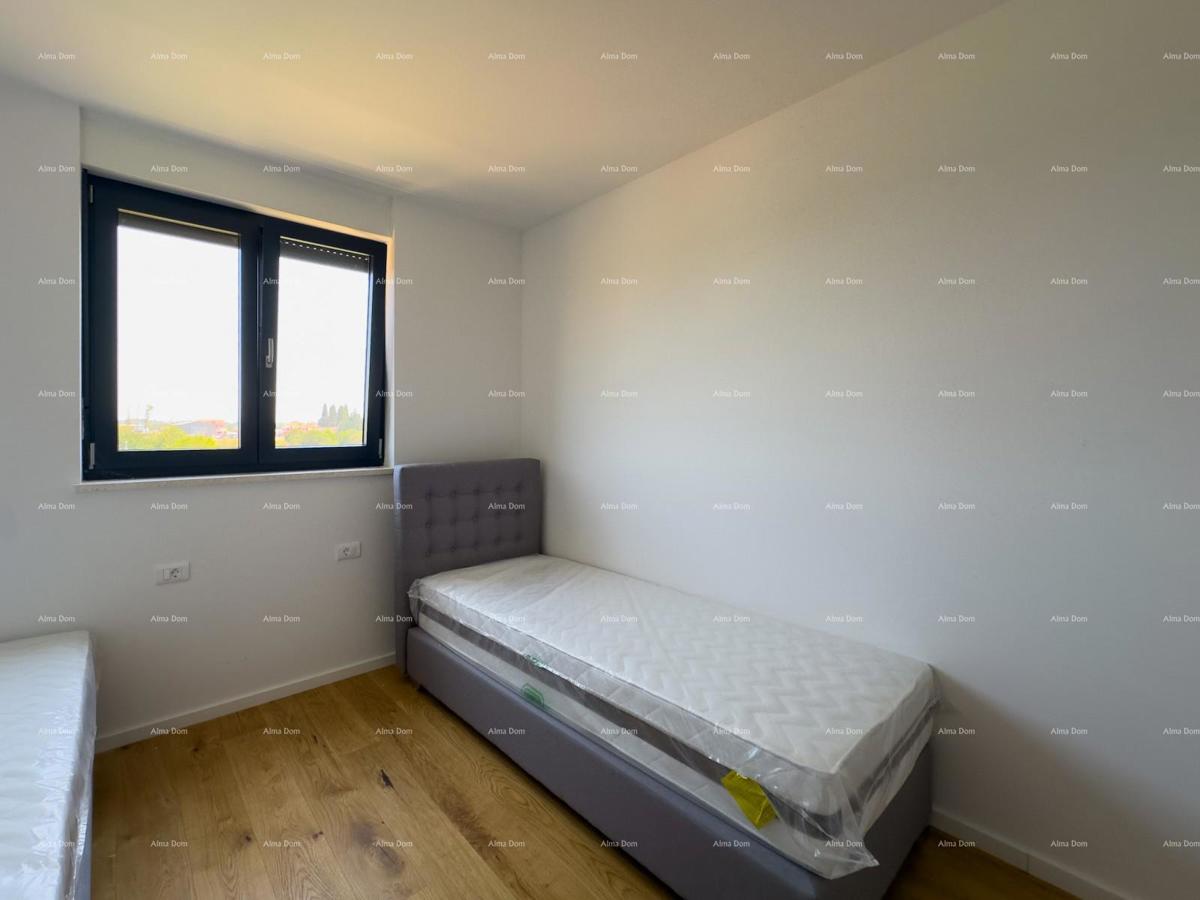 Prostran stan v Puli s tremi spalnicami in modernimi vsebinami blizu centra mesta