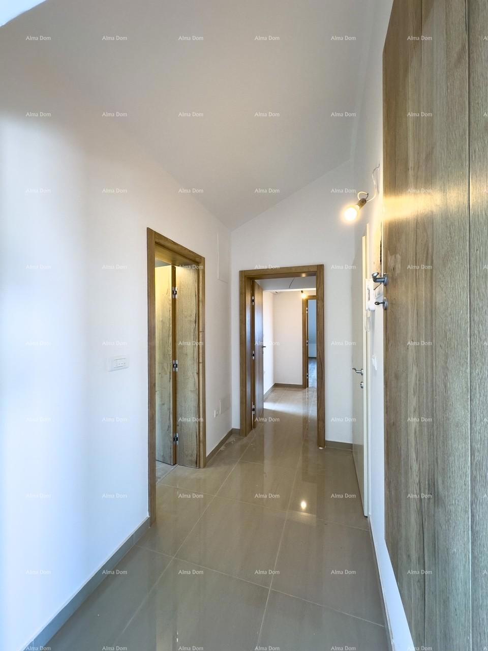 Prodamo stanovanje s čudovitim pogledom na morje! Premantura!