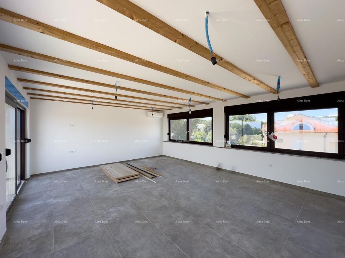 Prodamo stanovanje s čudovitim pogledom na morje! Premantura!