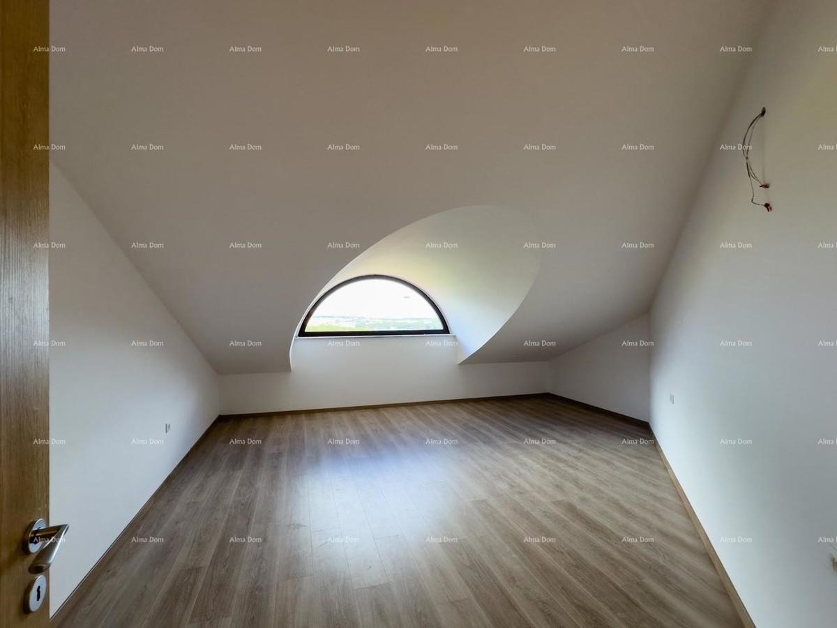 Prodamo stanovanje s čudovitim pogledom na morje! Premantura!