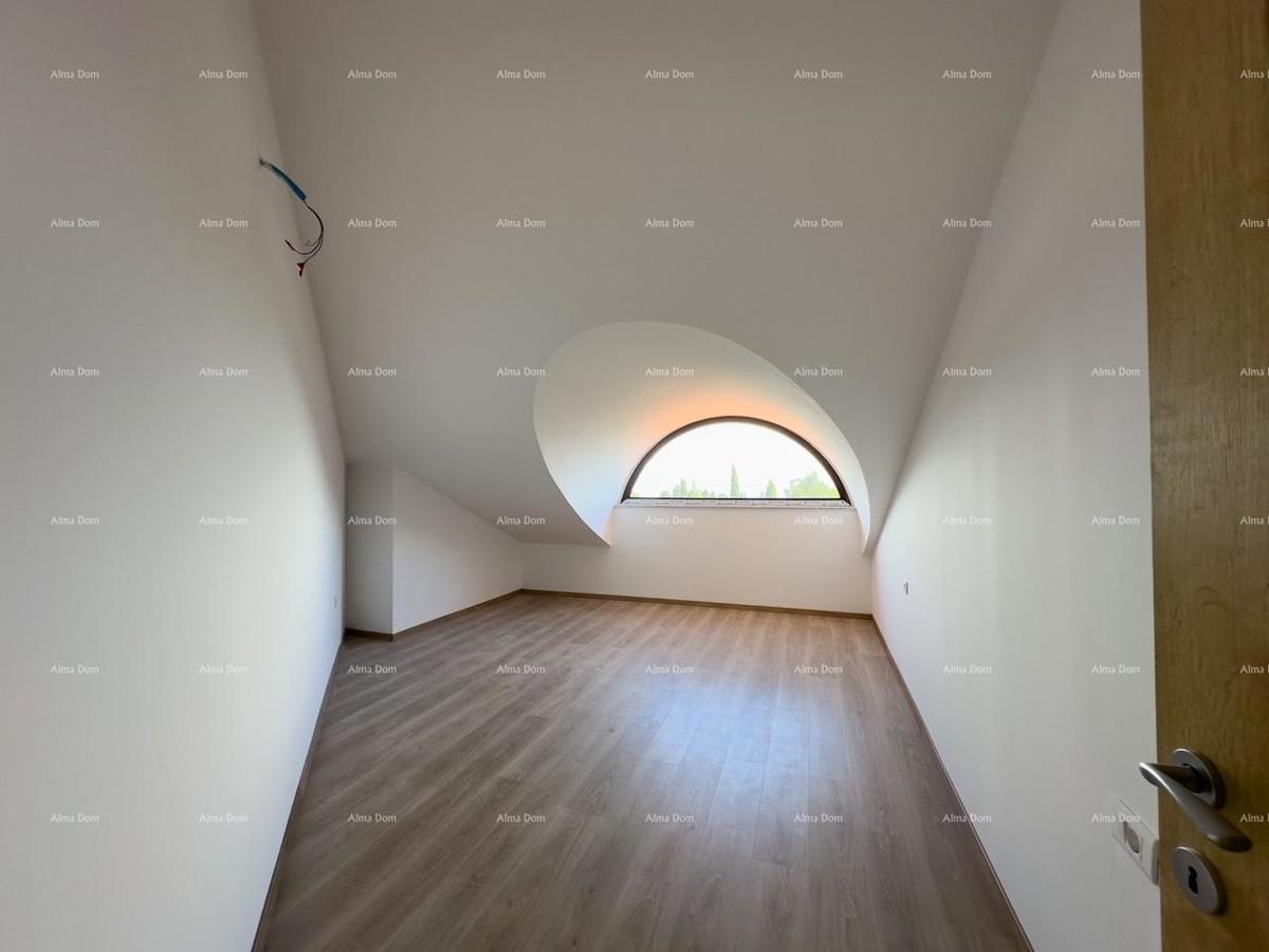 Prodamo stanovanje s čudovitim pogledom na morje! Premantura!