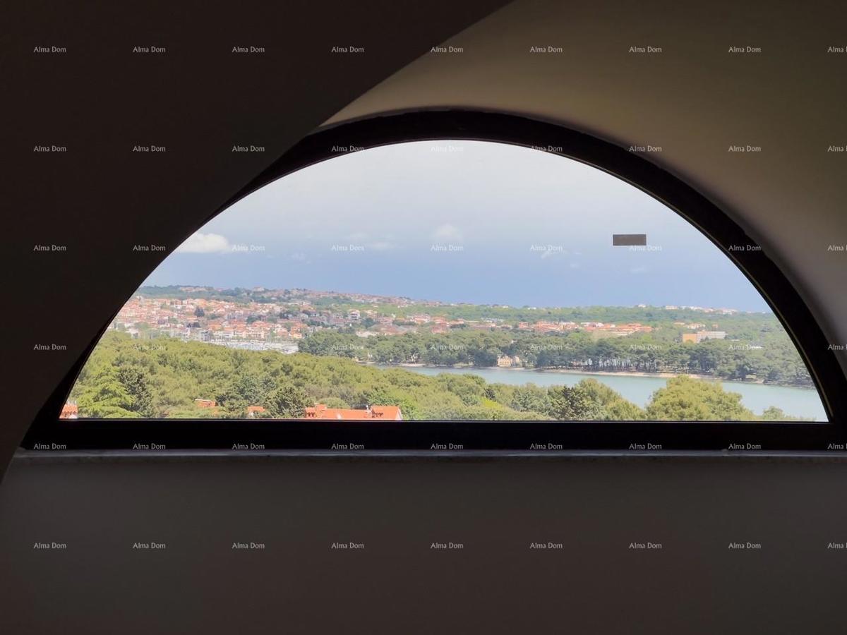 Prodamo stanovanje s čudovitim pogledom na morje! Premantura!