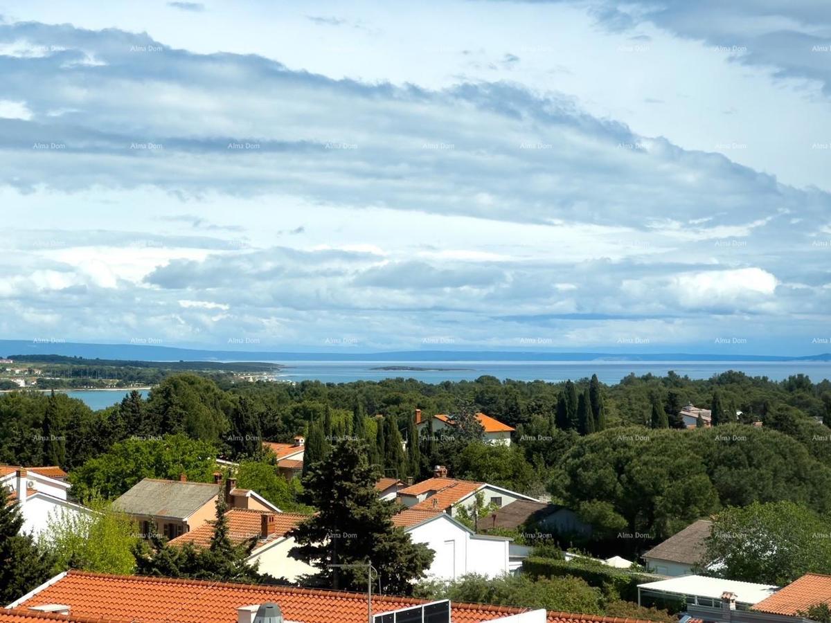 Prodamo stanovanje s čudovitim pogledom na morje! Premantura!