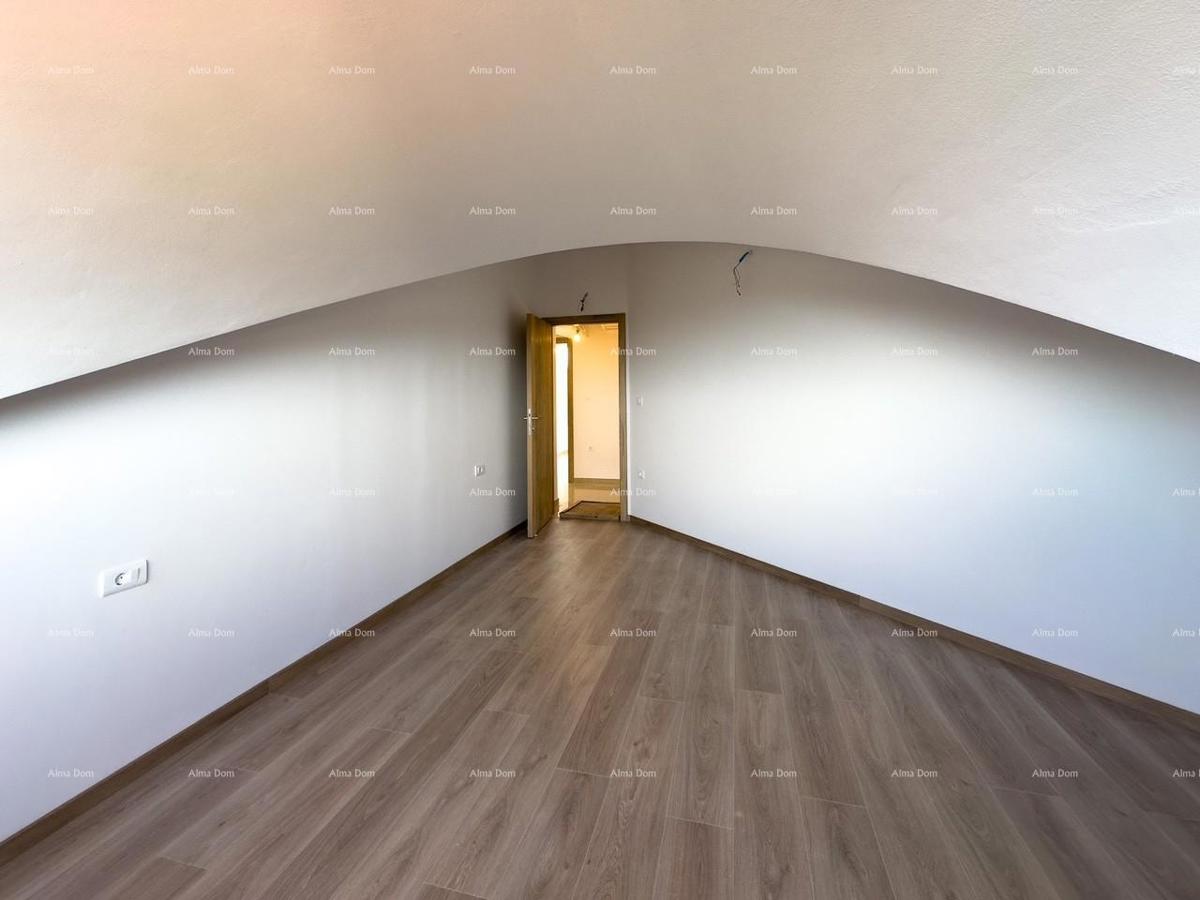 Prodamo stanovanje s čudovitim pogledom na morje! Premantura!