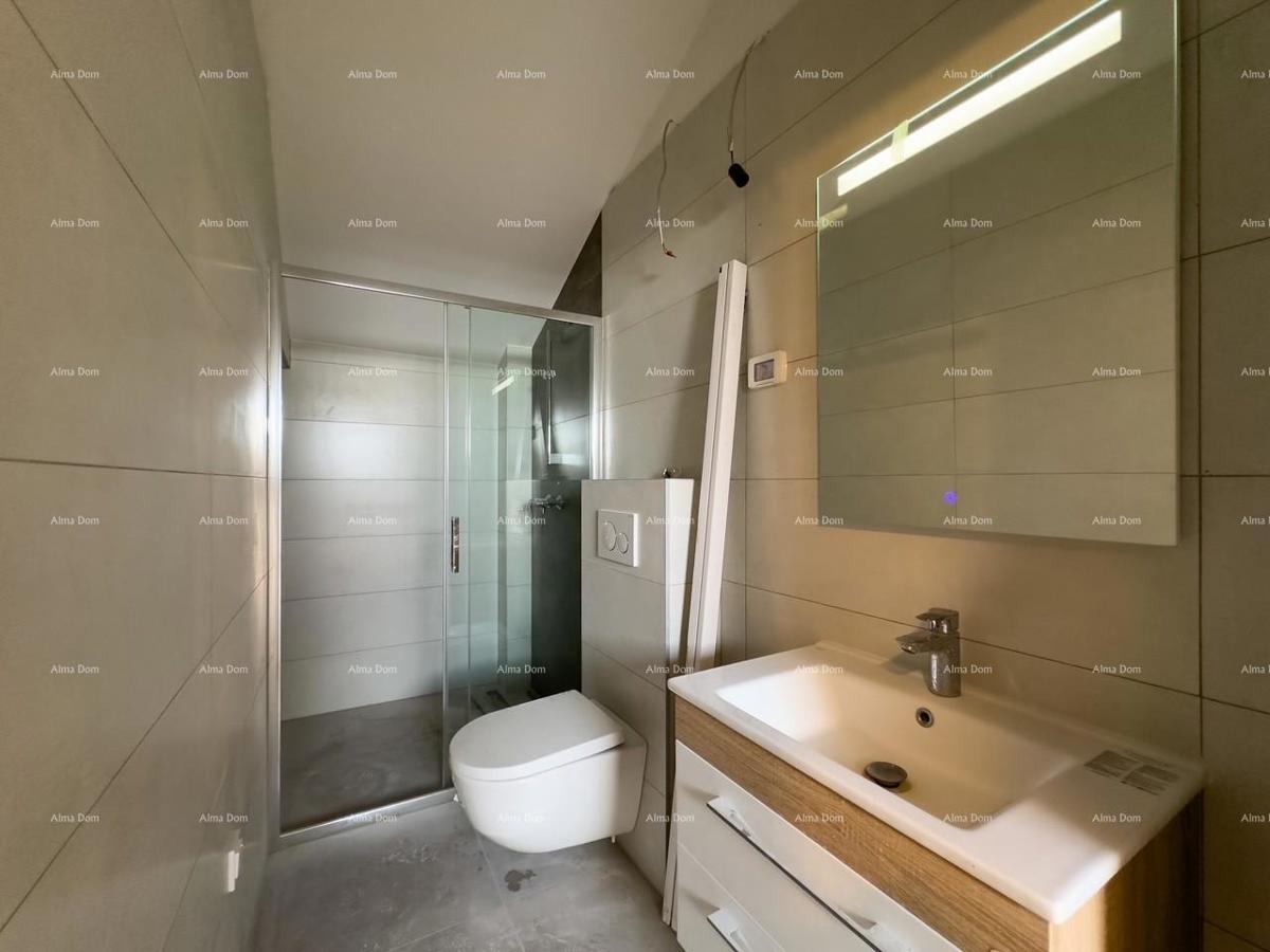 Prodamo stanovanje s čudovitim pogledom na morje! Premantura!