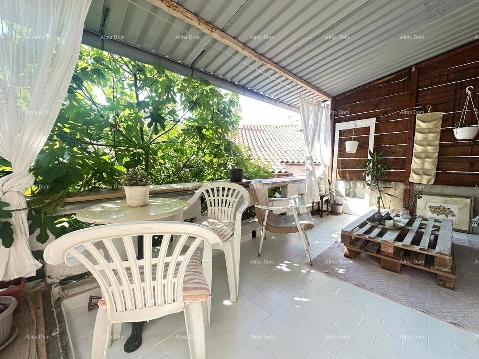 Hiša v centru Pule – 100 m od Arene