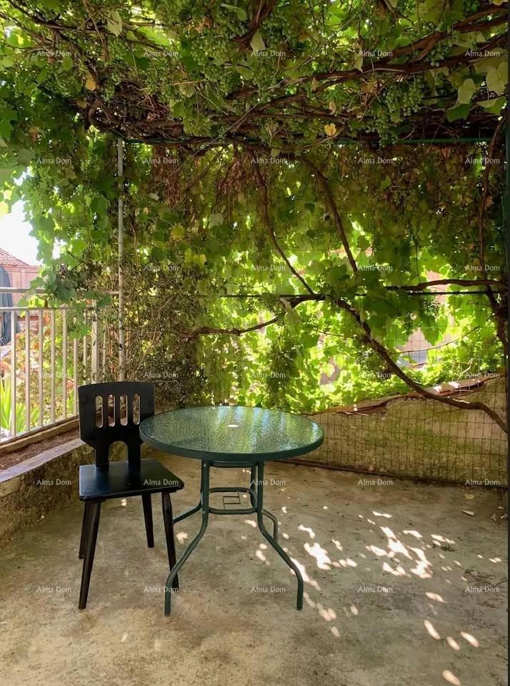 Hiša v centru Pule – 100 m od Arene