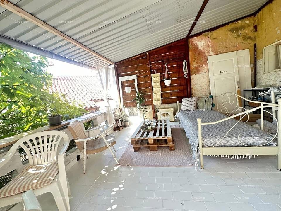 Hiša v centru Pule – 100 m od Arene