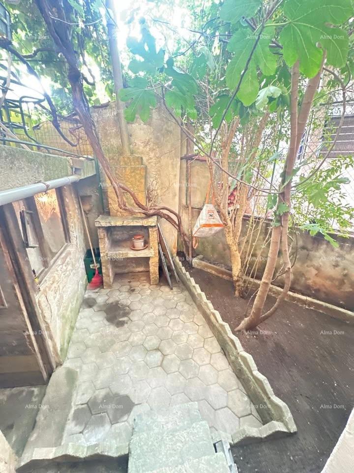 Hiša v centru Pule – 100 m od Arene