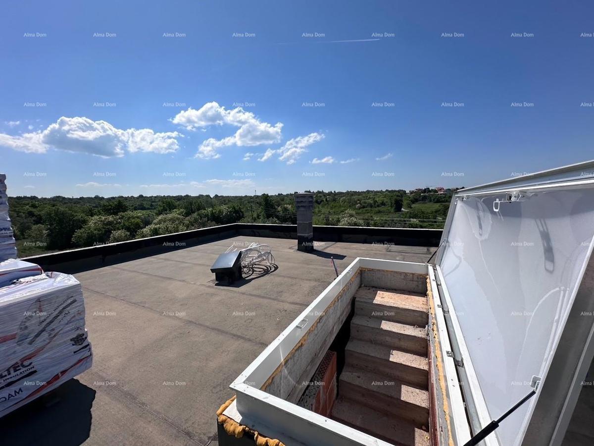 Umag.  Prodajemo dvojno hišo v fazi Roh Bau.