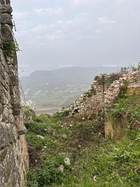 KAŠTEL – Gradbeno zemljišče 1.500 m² s panoramskim pogledom