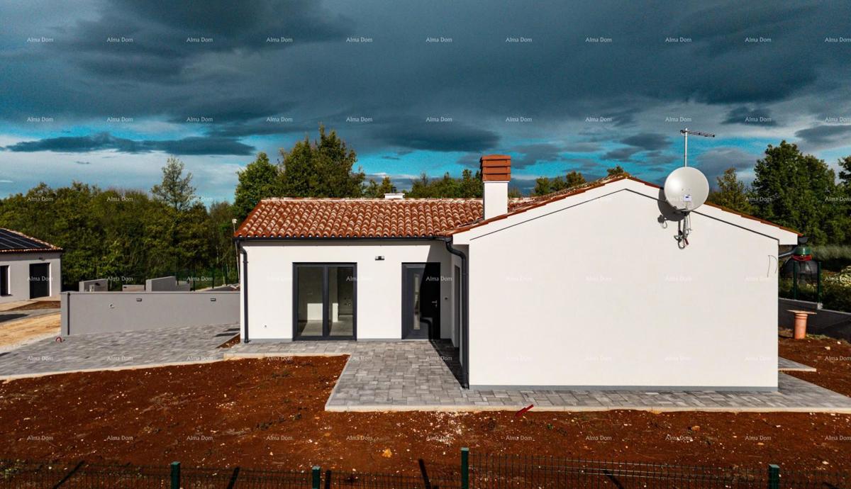 BARBAN, KOŽLJANI - Novogradnja / Dvojček, desni del. Ekološko naselje