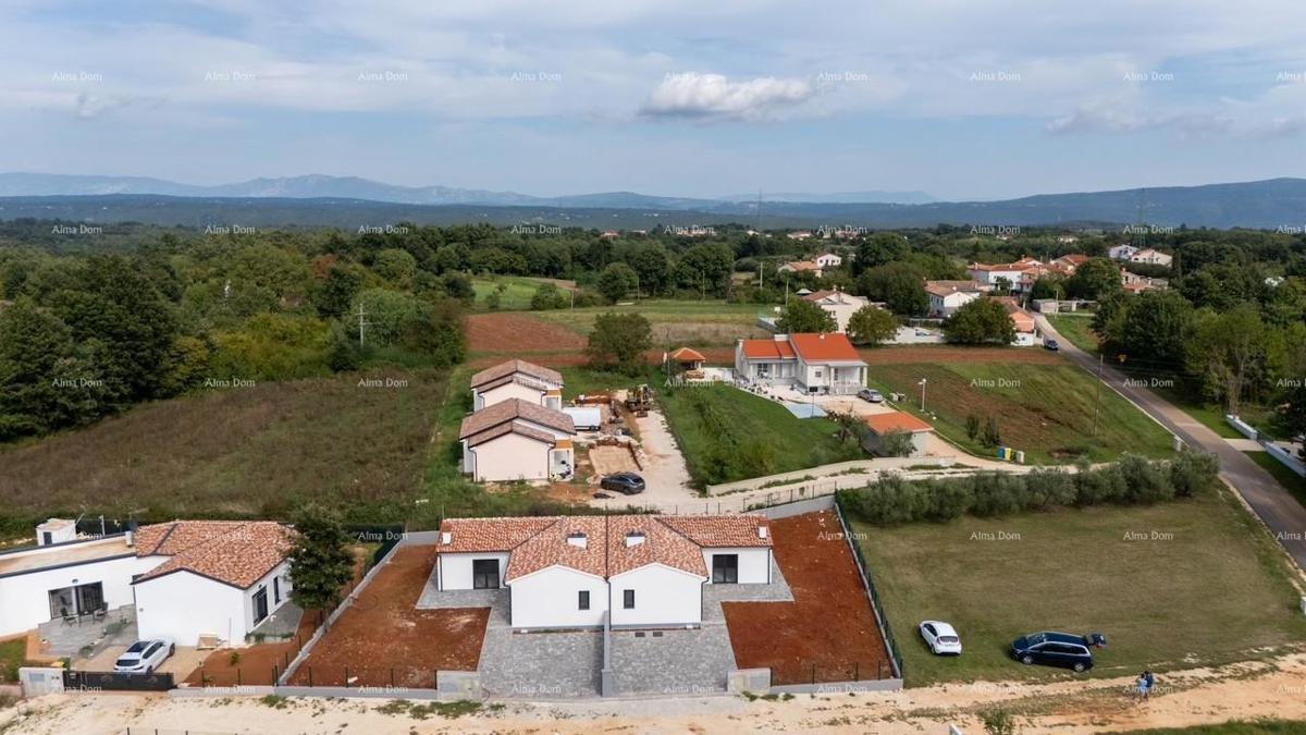 BARBAN, KOŽLJANI - Novogradnja / Dvojček, desni del. Ekološko naselje