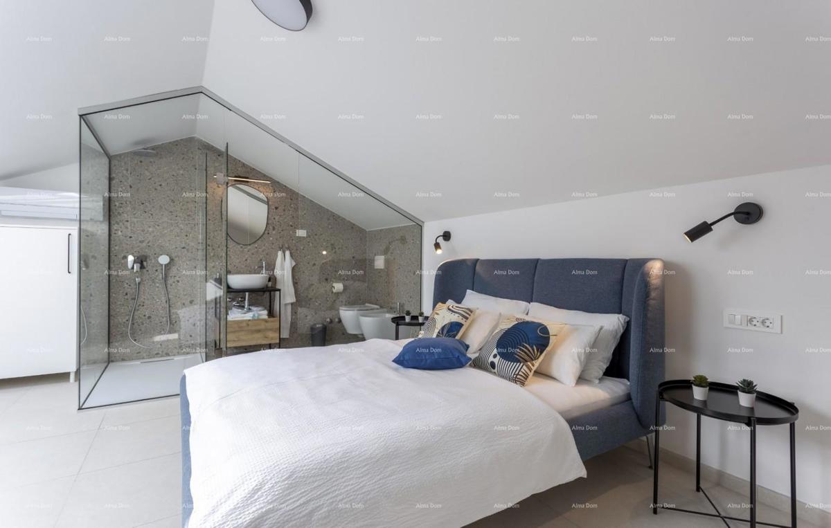 Moderna hiša v Medulinu, 800 m od centra in 150 m od morja – idealna za družino ali naložbo!