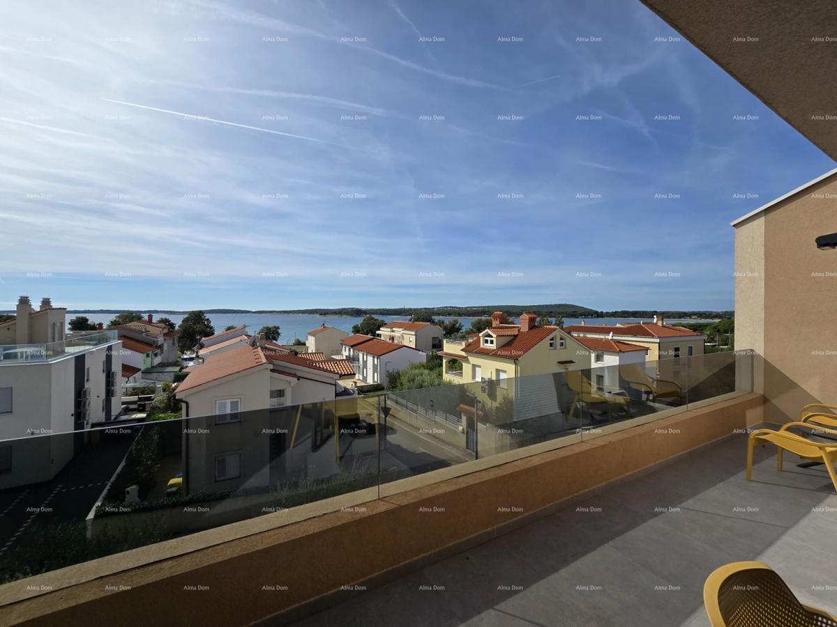 Moderna hiša v Medulinu, 800 m od centra in 150 m od morja – idealna za družino ali naložbo!