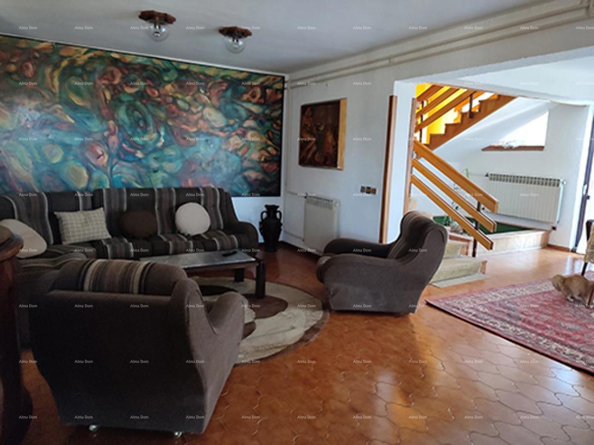 PULA – Škatari, družinska samostojna hiša z veliko parcelo