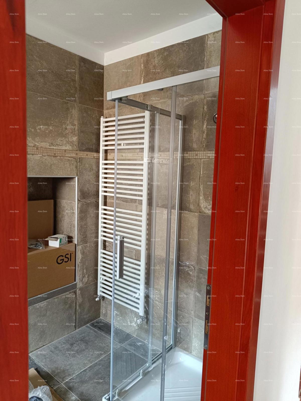 Hiša s pogledom na jezero – Pazin.