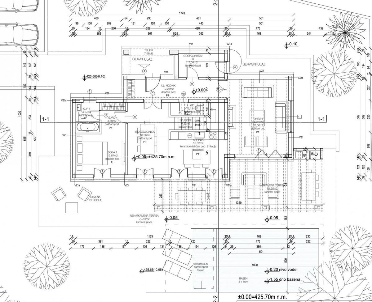 Prodaja - prostorna hiša s bazenom v gradnji, blizu Pazina!