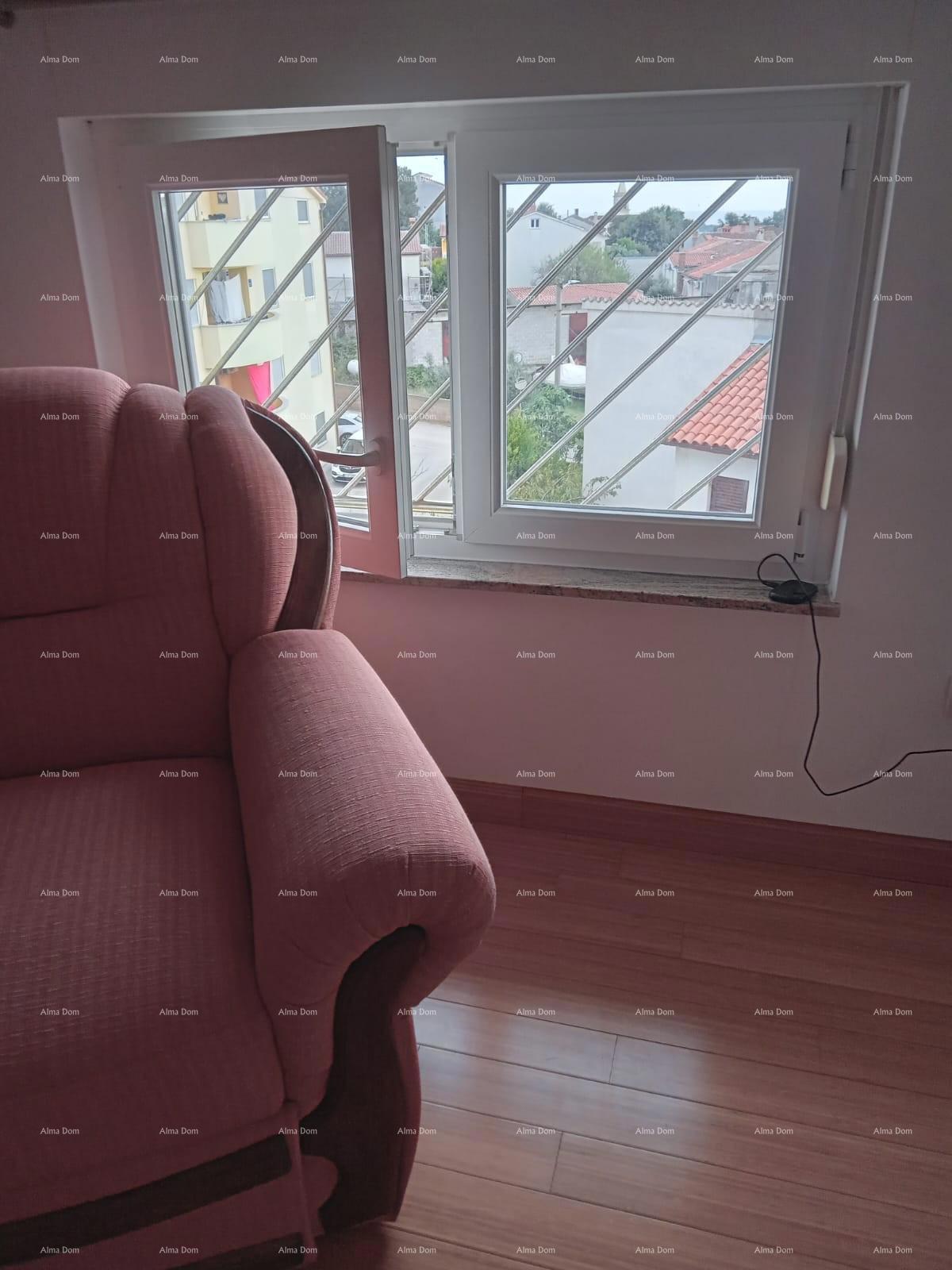 Prodaja velikega, lepo urejenega in popolnoma opremljenega apartmaja, s pogledom na morje, Ližnjan!