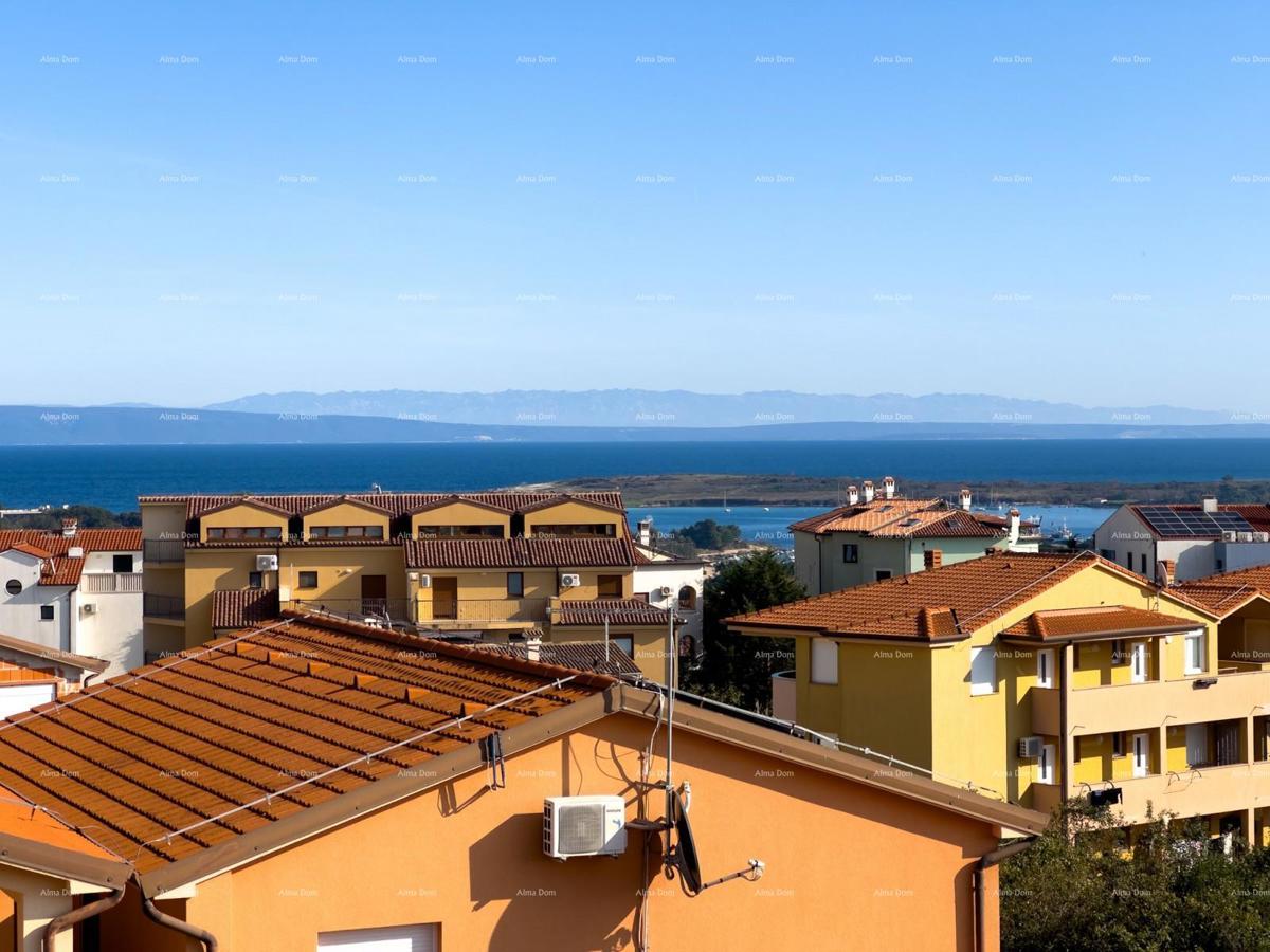 Prodajamo stanovanje s pogledom na morje!