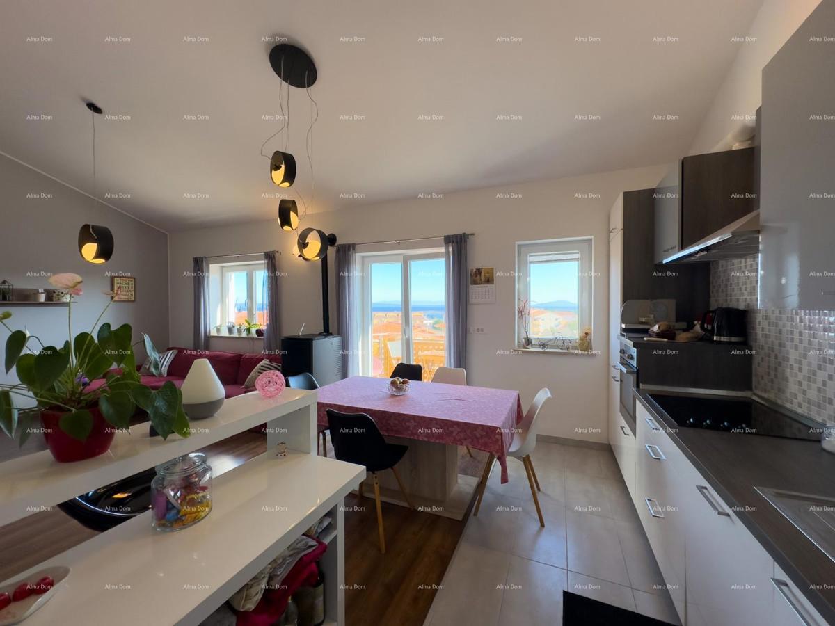 Prodajamo stanovanje s pogledom na morje!