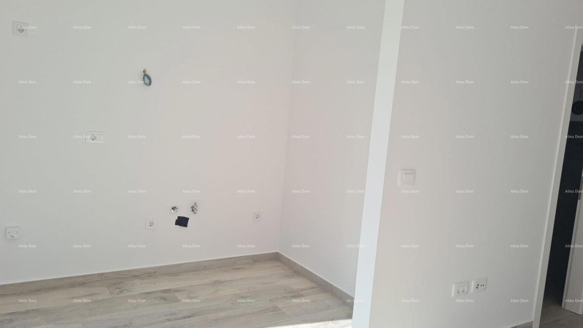 Moderen apartma v bloku D z dvema parkirnima mestoma, blizu Umaga!