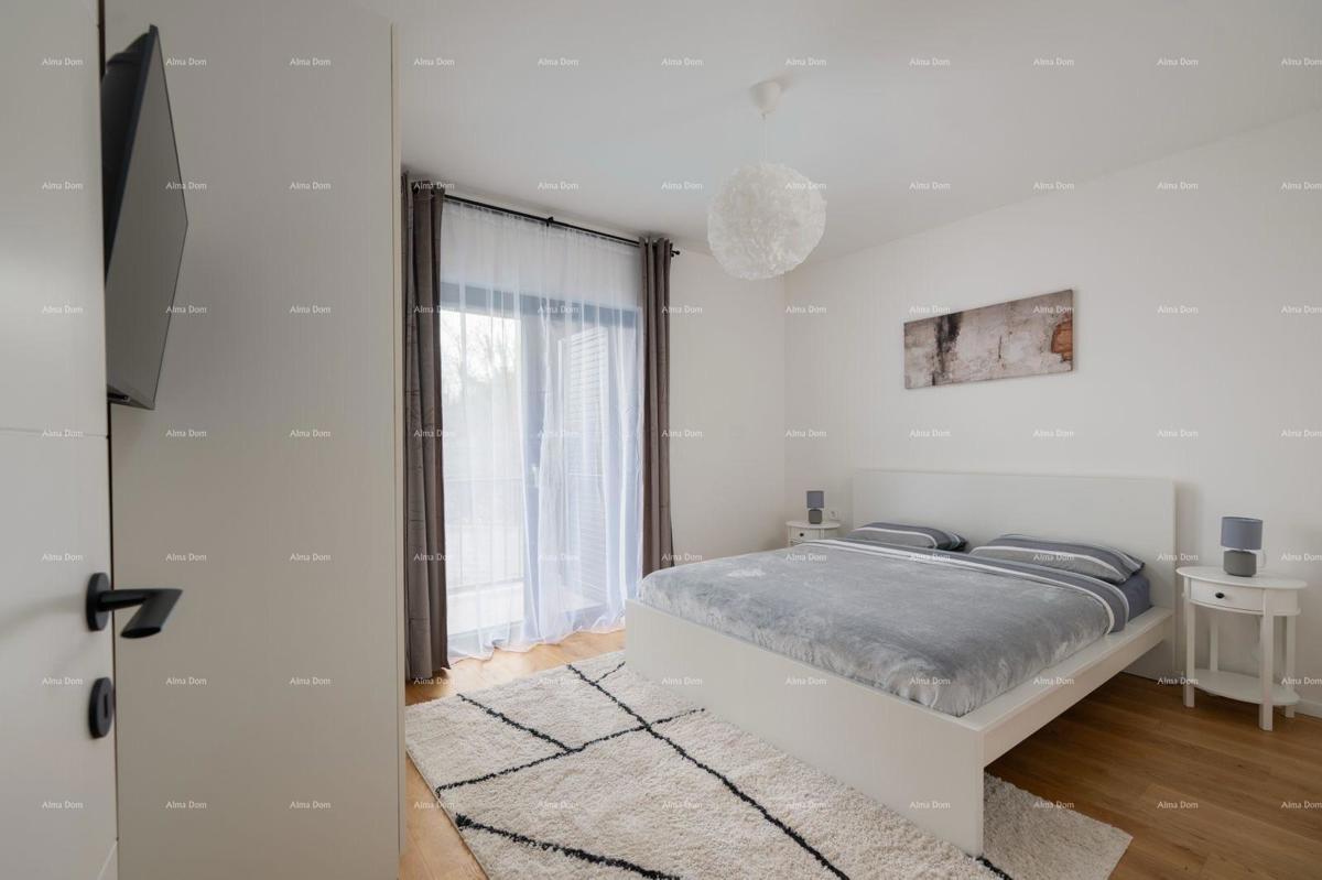 Prodaja novoizgrajene, moderno opremljene hiše s bazenom, Rakalj!