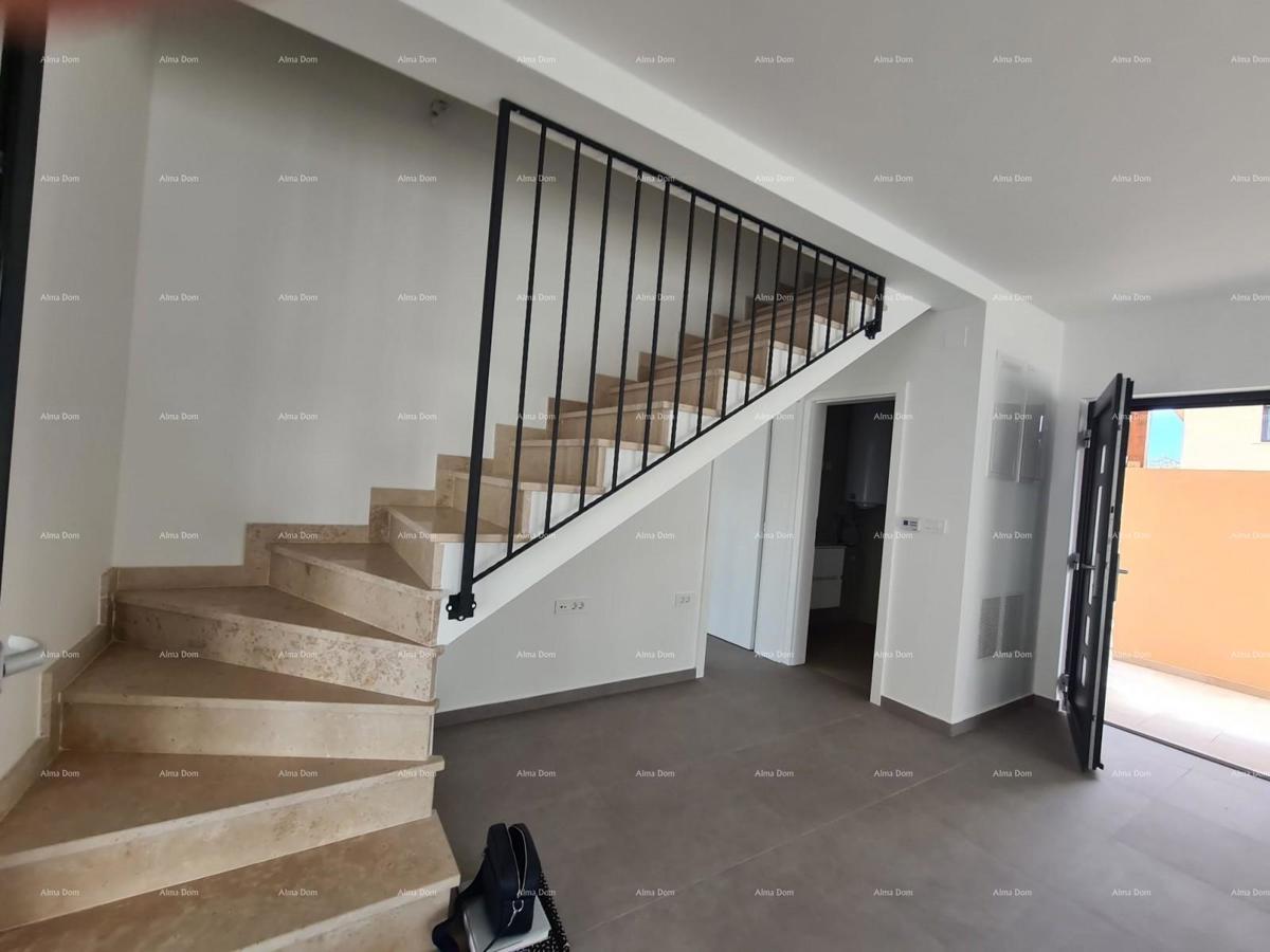 Hiša z bazenom za prodajo - Svetvinčenat