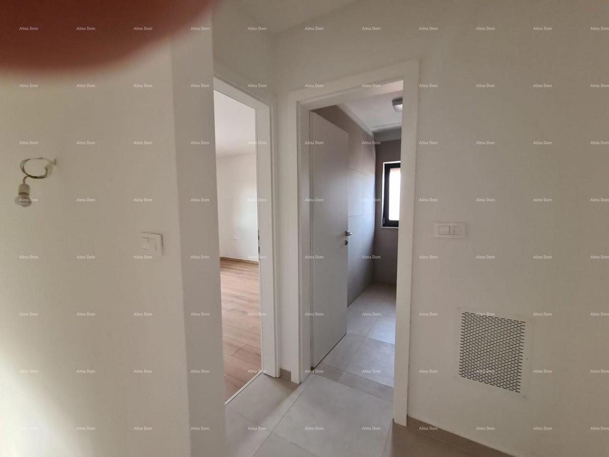 Hiša z bazenom za prodajo - Svetvinčenat