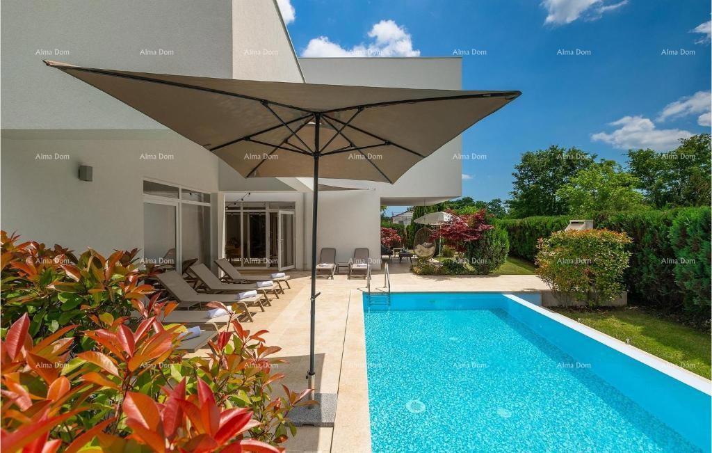 Žminj! Izjemna moderna vila, obkrožena nedotaknjeno naravo.