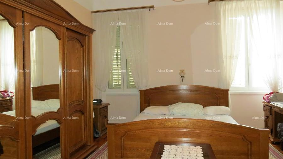 Stanovanje v Puli s 6 spalnicami!