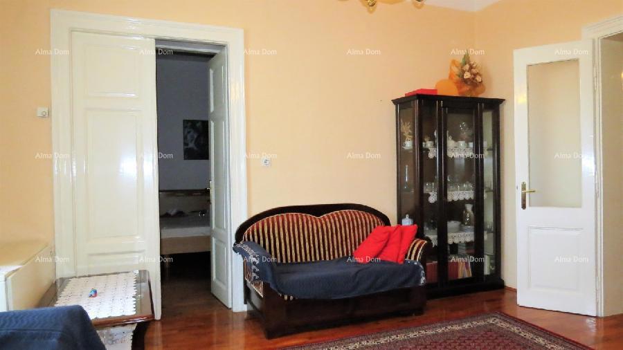 Stanovanje v Puli s 6 spalnicami!