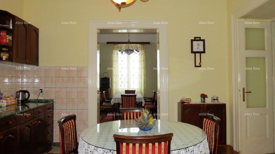 Stanovanje v Puli s 6 spalnicami!