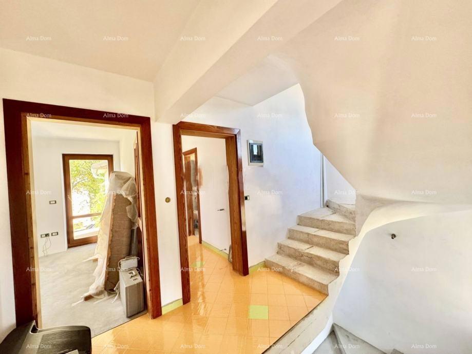 Hiša 246 m² z dvoriščem – Pomer