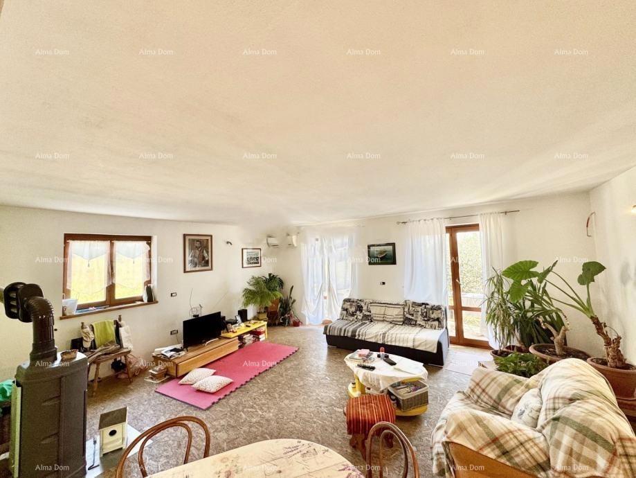 Hiša 246 m² z dvoriščem – Pomer