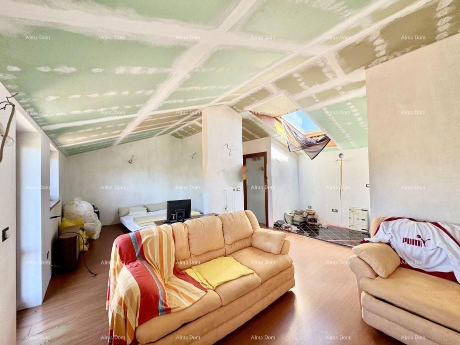 Hiša 246 m² z dvoriščem – Pomer