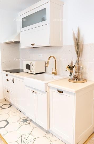 VRSAR – Dva stanovanja v enem, 5 minut od morja!