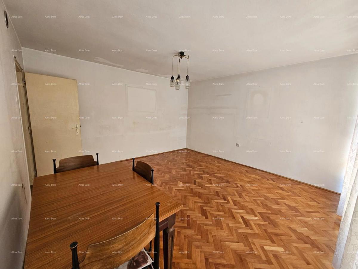 Prodaja - stan s dvema spalnicama na odlični lokaciji, Pula!