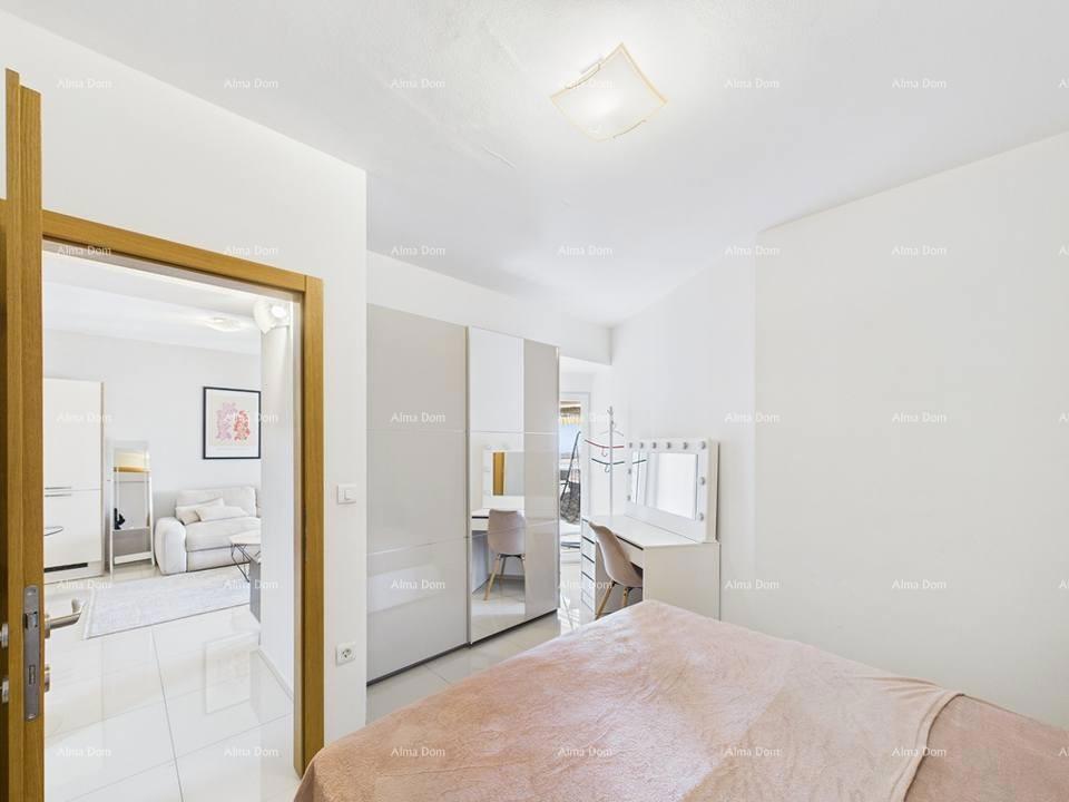 Pula – moderan, popolnoma opremljen stan 52m2 z velikim balkonom in parkiriščem