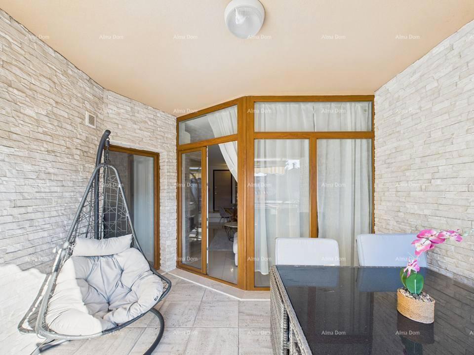 Pula – moderan, popolnoma opremljen stan 52m2 z velikim balkonom in parkiriščem