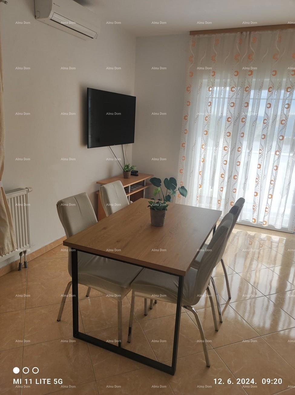 Apartmajska hiša s pogledom na morje